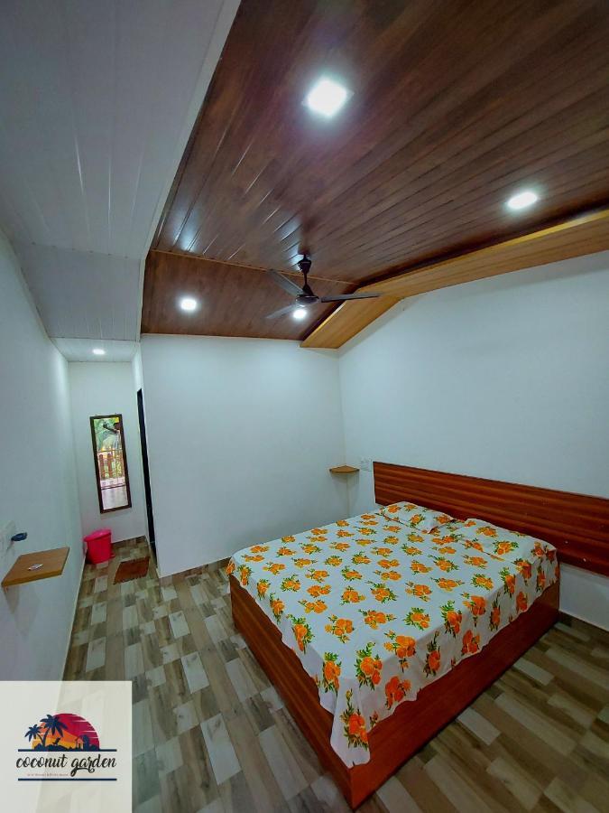 Coconut Garden Beach House Mālvan Exteriér fotografie