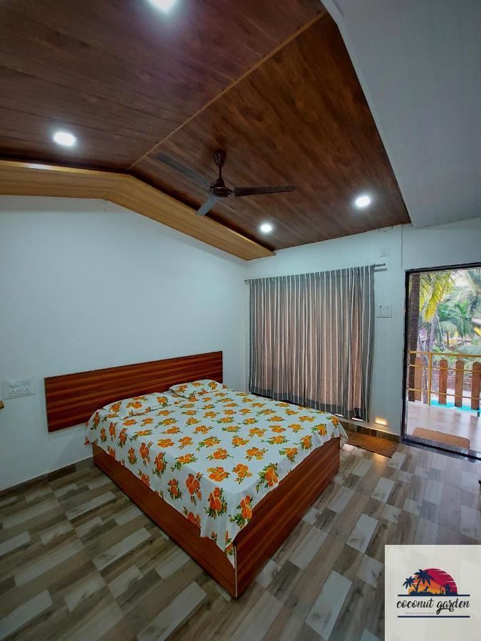 Coconut Garden Beach House Mālvan Exteriér fotografie
